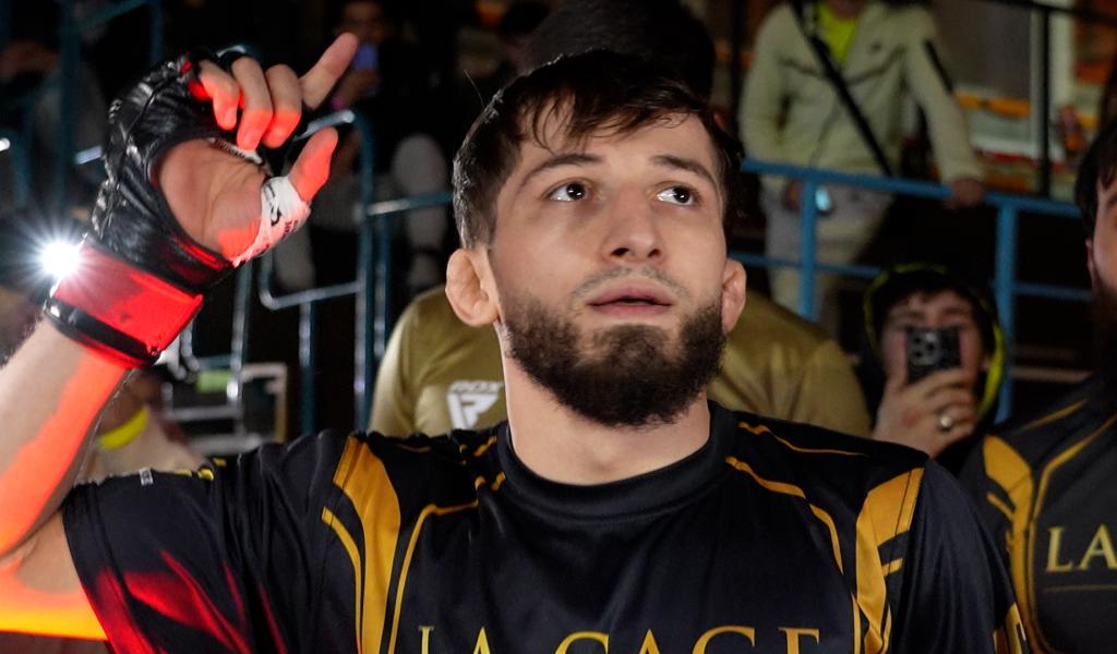 Le champion d’Europe de MMA, Movsar Ibragimov, s’impose contre l’italien Vafakhah et signe un 4-0