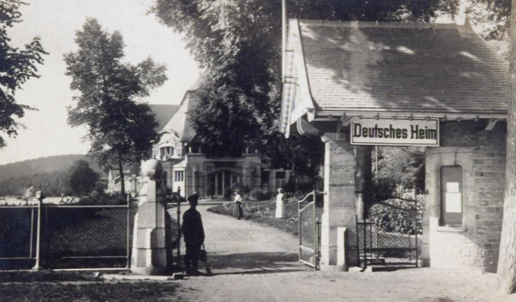 La reconstruction du petit pavillon Hobé