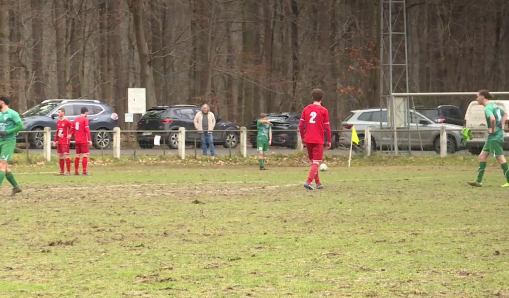 3 penalties, une rouge, 4 buts : un derby mosan à suspense entre Profondeville et Lustin