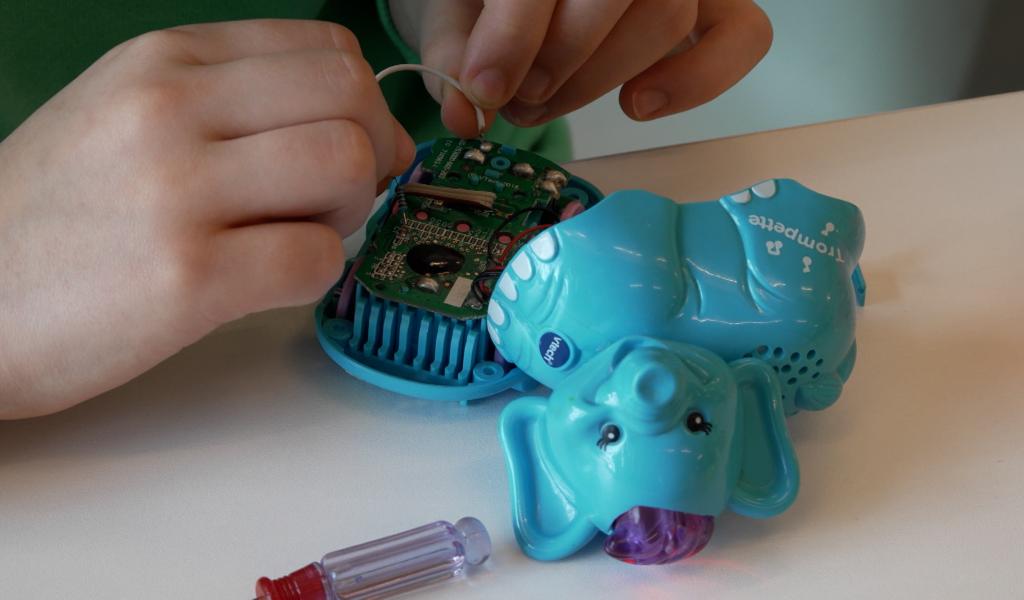 Atelier de circuit bending: la grande bidouille au Delta