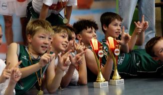 Les jeunes basketteurs de Belgrade dominent les "Boys Can Play" en 3x3