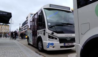 Namur: quatre navettes électriques gratuites sillonnent la corbeille