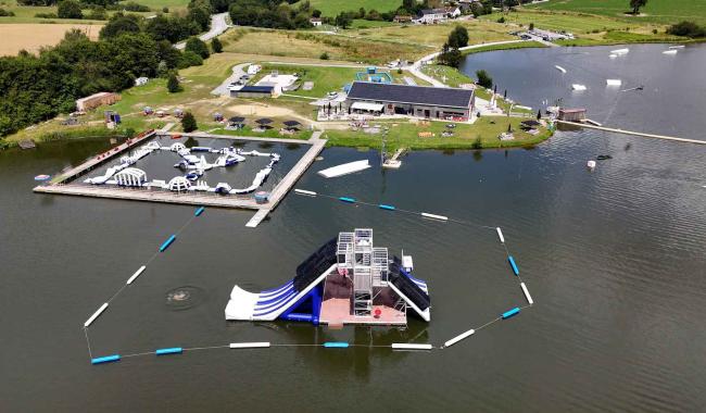 Série d'été: L'Eau - Découvrez les activités nautiques du "Spin Leisure Park" sur les Lacs de l'Eau d'Heure