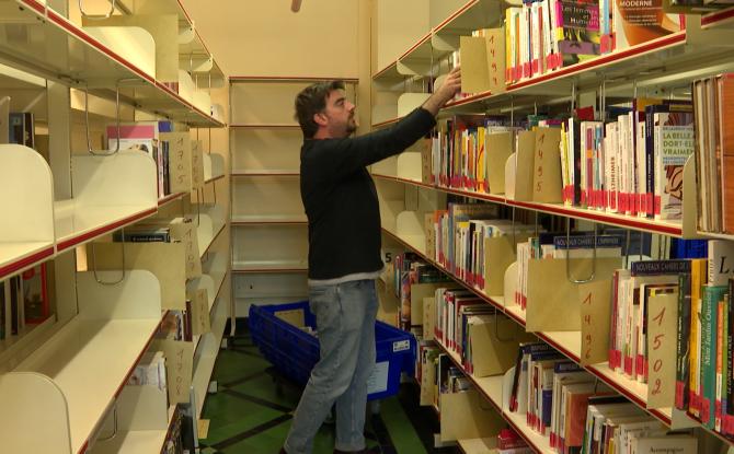 Namur : le déménagement de la bibliothèque de la Venelle des capucins est en cours