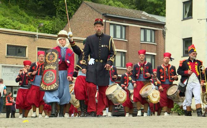 Folklore : nouvelle édition de la marche de la Trinité à Walcourt