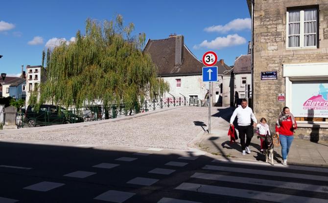 Réouverture du Grand Pont de Couvin : soulagement et enjeux pour les commerçants