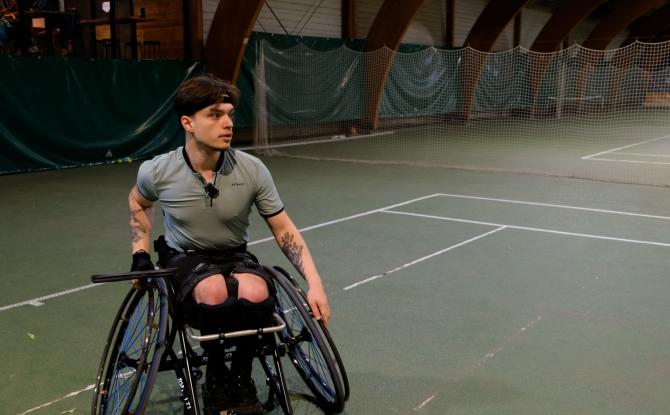 Rencontre avec le Gesvois Justin Peraux, joueur de tennis en fauteuil roulant