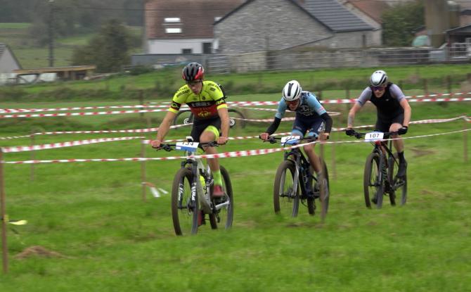 Cyclocross namurois de Mettet : De belles batailles sur un parcours remodelé en dernière minute